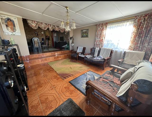 2 BEDROOM HOUSE FOR SALE IN NORTHDALE